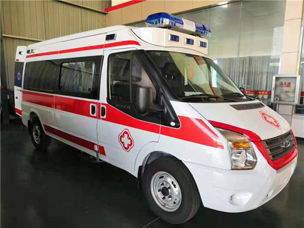巴楚县福特V362救护车